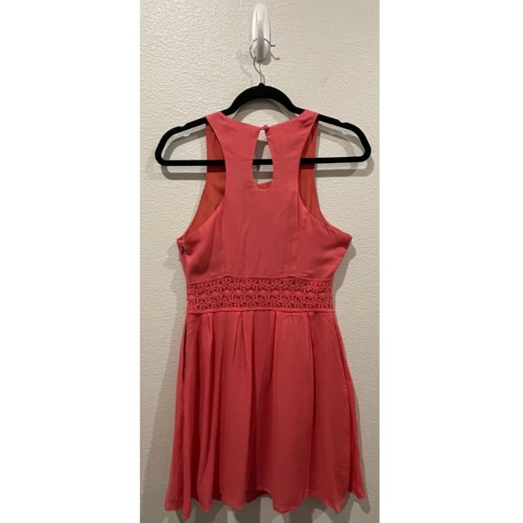 KIMCHI BLUE Fiona Waist Coral Crochet Mini Dress - Picture 5 of 7